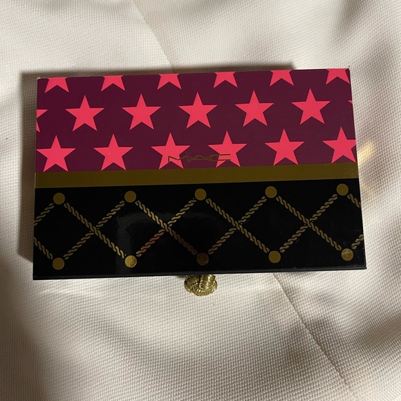 Mac Cosmetics limited edition lipstick set Brand NEW - Picture 5 of 5